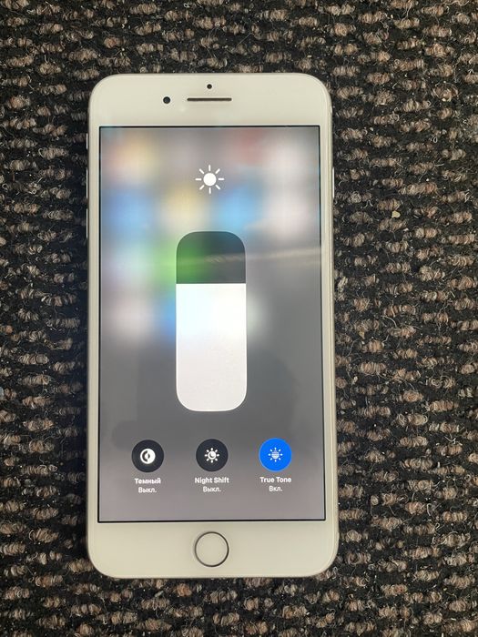 iPhone 8 plus         64 gb