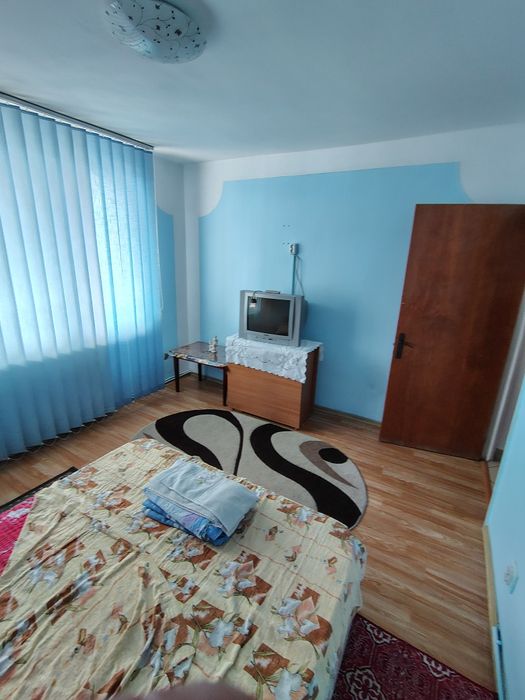 Inchiriez apartament decomandat