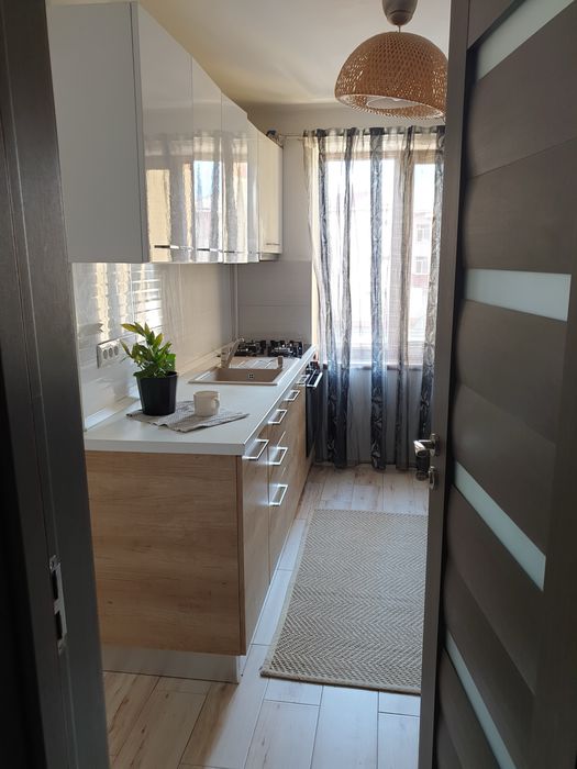 Inchiriez apartament modern cu 2 camere