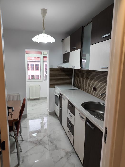 Închide apartament cu două camere