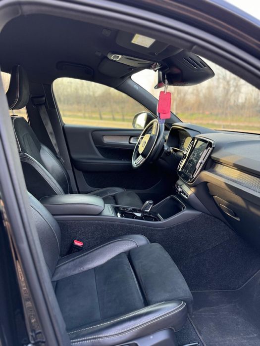 Volvo XC40 2019 R-Design Diesel