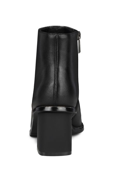 Новые сапоги 40 размер. Кожа