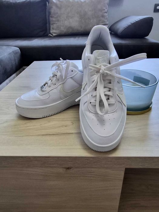 Дамски маратонки Nike