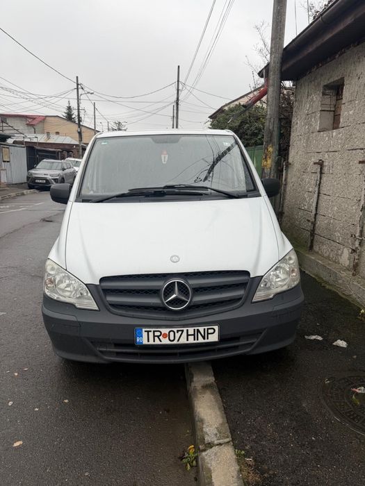 Vand mercedes vito 113 cdi masina este impecabila
