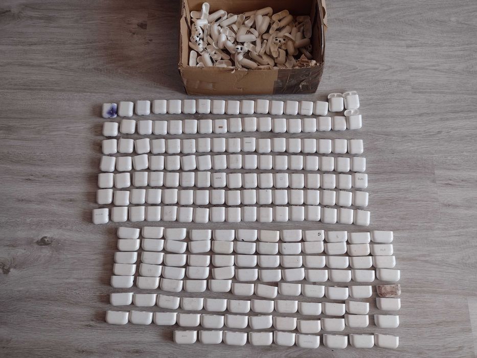 Лот от Apple Airpods Case 1/2/PRO