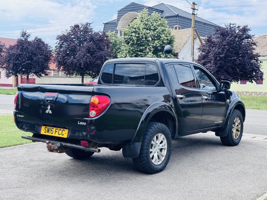 Vand Mitsubishi L200 2.5 DI-D Challenger 2015  2.5 DI-D 178  121.000 km