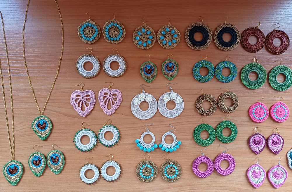 Плетени обеци,  колие пауново перо