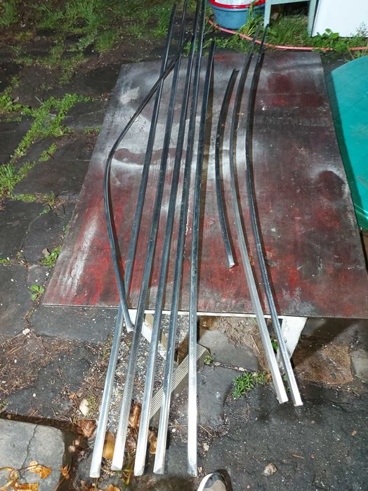 Scaun 11 cusături, ceasuri bord JAEGER, oglinzi cromate, volan Dacia 1300