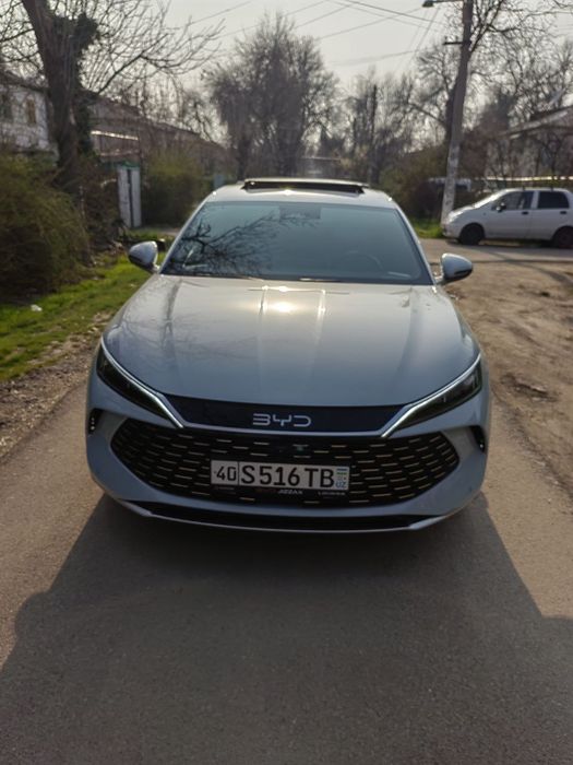 Срочно мошина сотилади