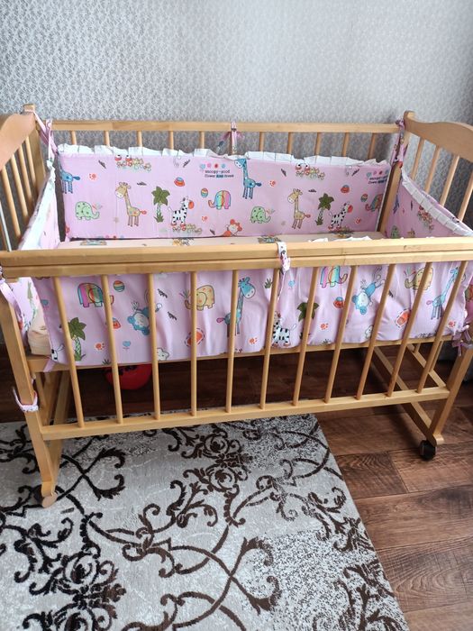 Продам детскую кроватку