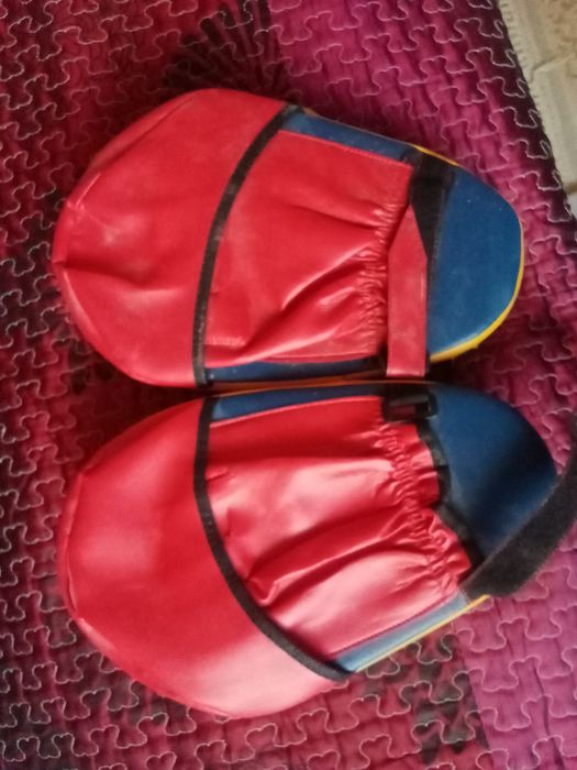 Продаются боксерские перчатки