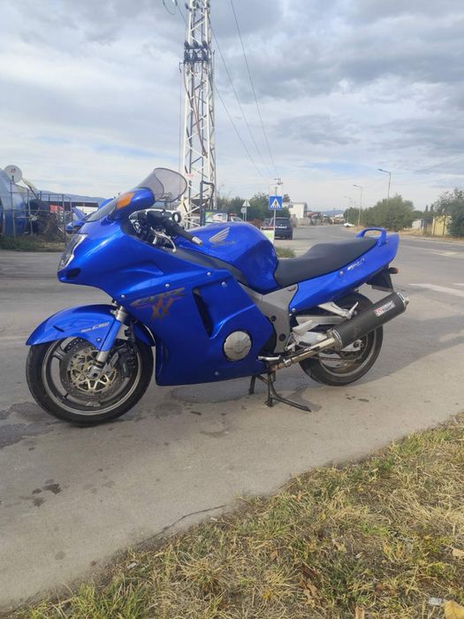 Honda cbr 1100 в добро състояние готов за сезона