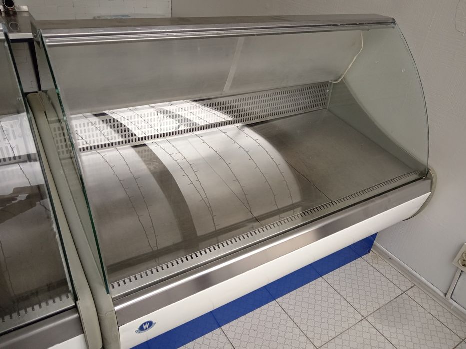 Ветринный холодильник