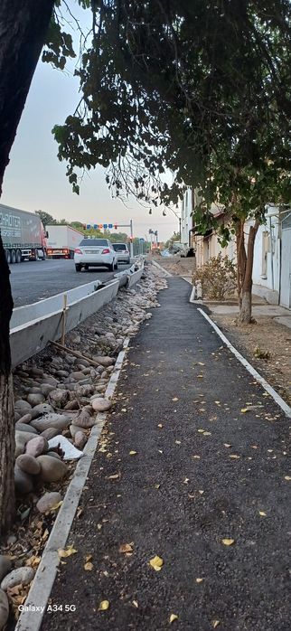 Участок для бизнеса вдоль дороги.