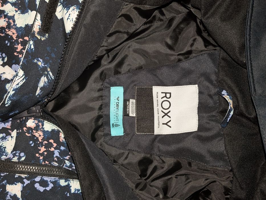 Roxy ски яке XS ново