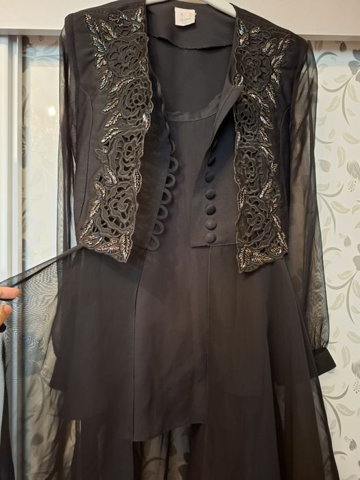 Oqshom uchun judayam chiroyli kóylak