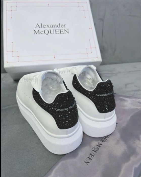 Alexander McQueen - Pietricele Cu factura!