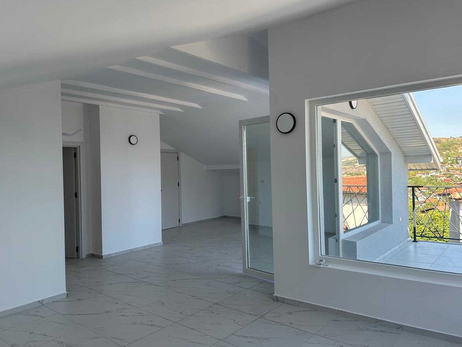 Нова къща с морска панорама във вилната зона на Балчик