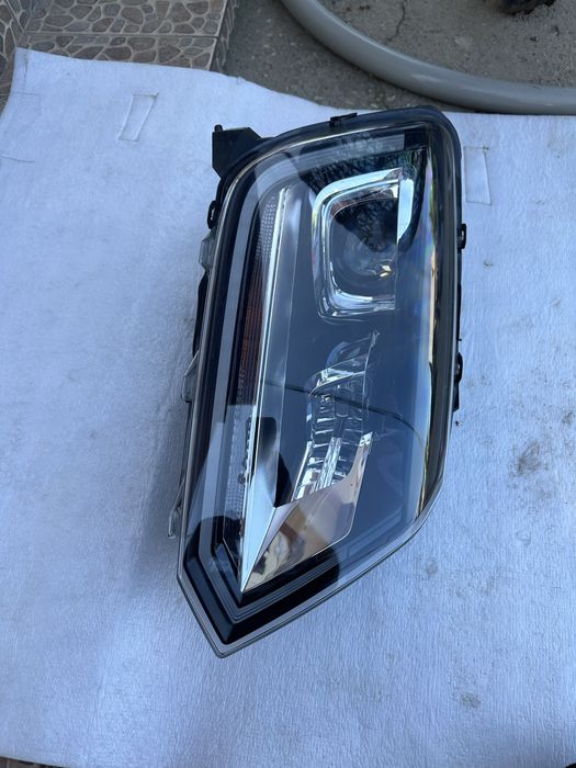 Far dreapta vw amarok.2h.cod:2h1941018.a.