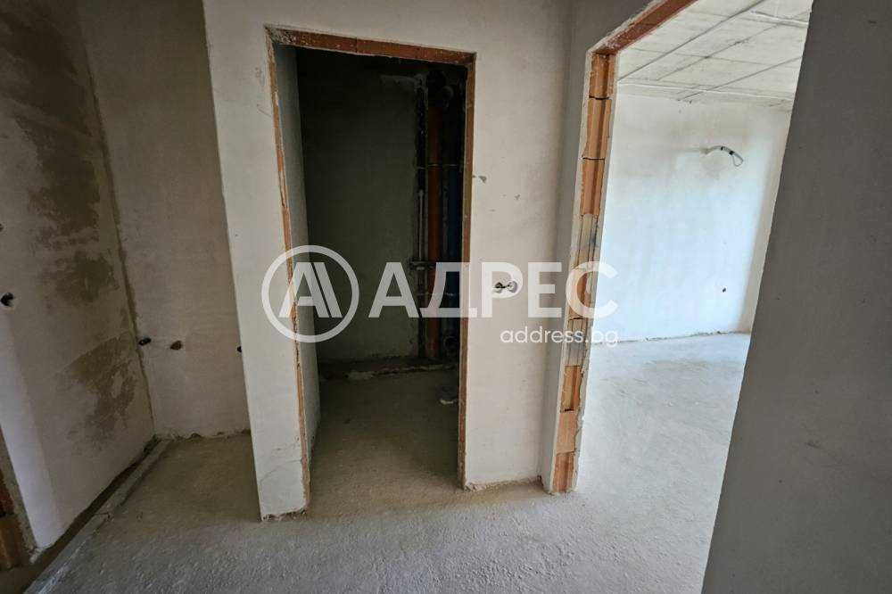 Двустаен апартамент в нова сграда пред АКТ 15