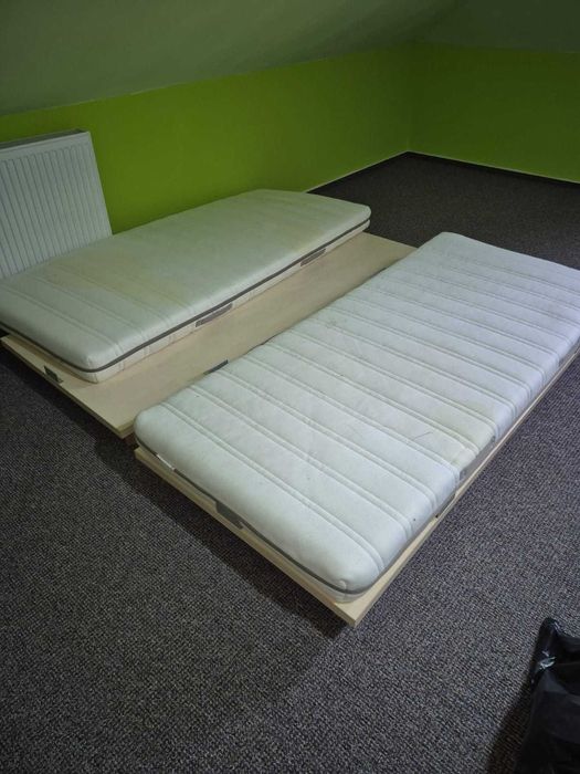 Paturi joase copii - cu tablie in forma de casa si saltele