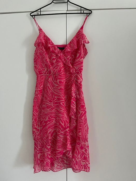 Розова рокля Mohito