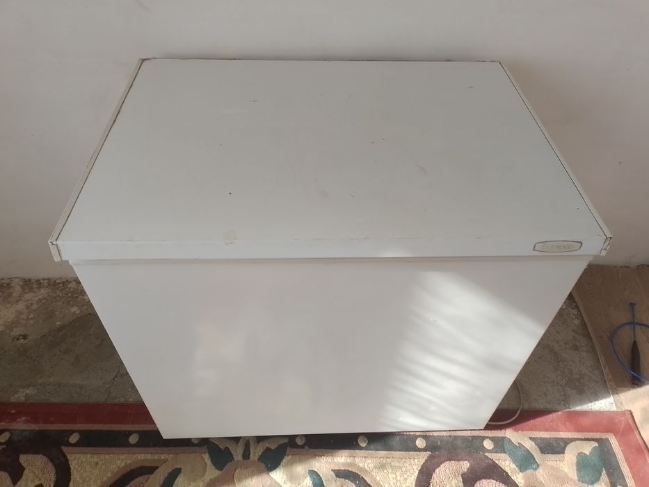 Морозильник,бирюса