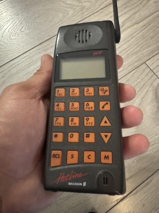 Telefon vechi Ericsson hotline EH97