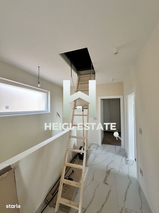 Duplex cu 4 camere separat prin camera tehnica