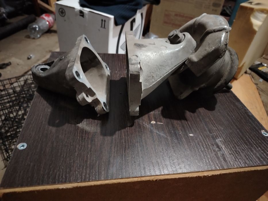 Лапы двигателя 1-узет