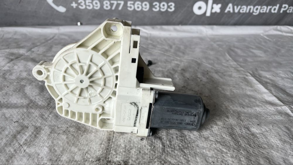 Моторче предно ляво стъкло Audi A4 B8