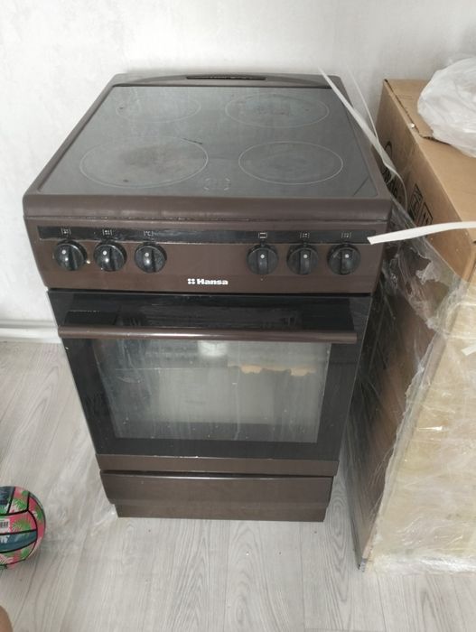 Продам электроплиту Ханса