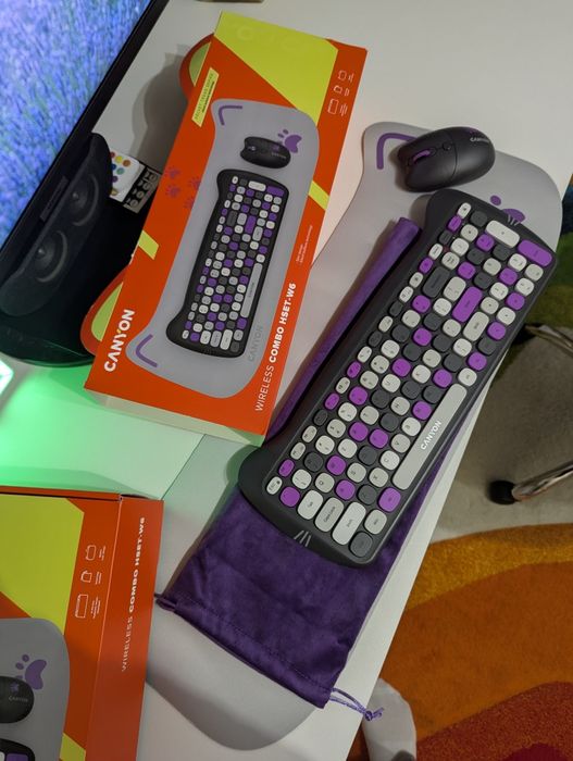 Безжичен комплект клавиатурата с мишка и пад