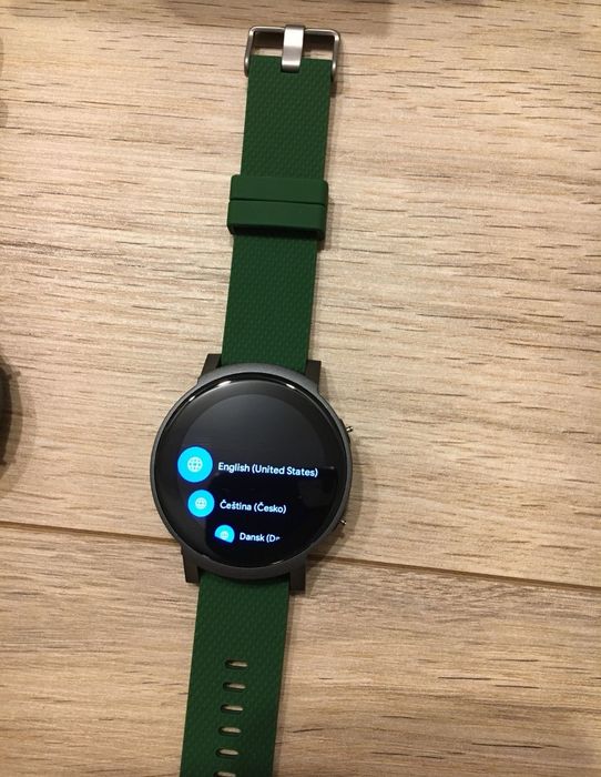 Ceas Mobvoi Ticwatch E3 barbabti dama lipsa butoane laterale Android