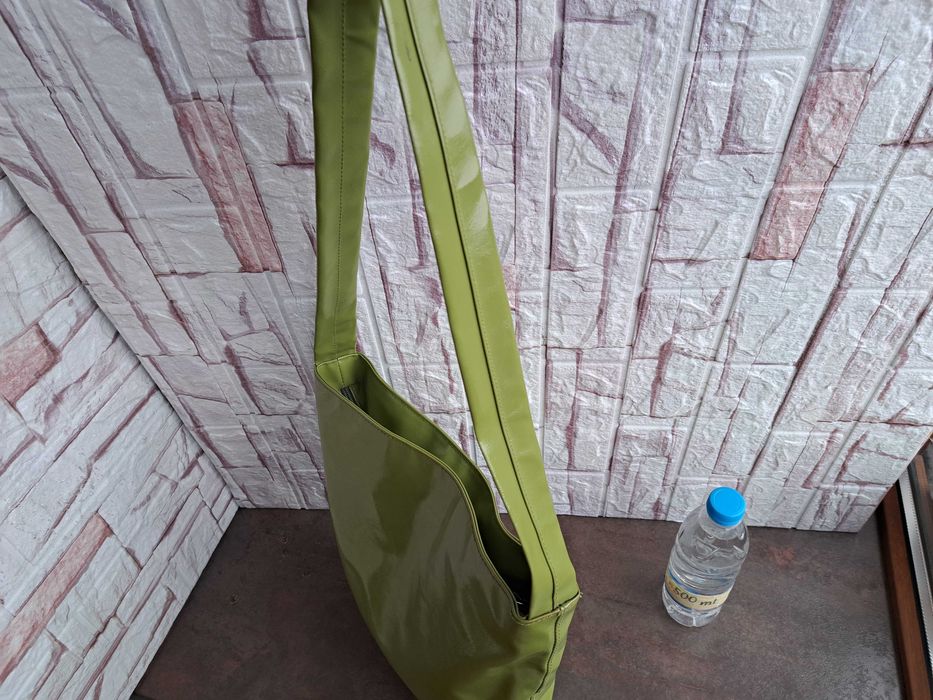 дамска чанта зелена лачена торба