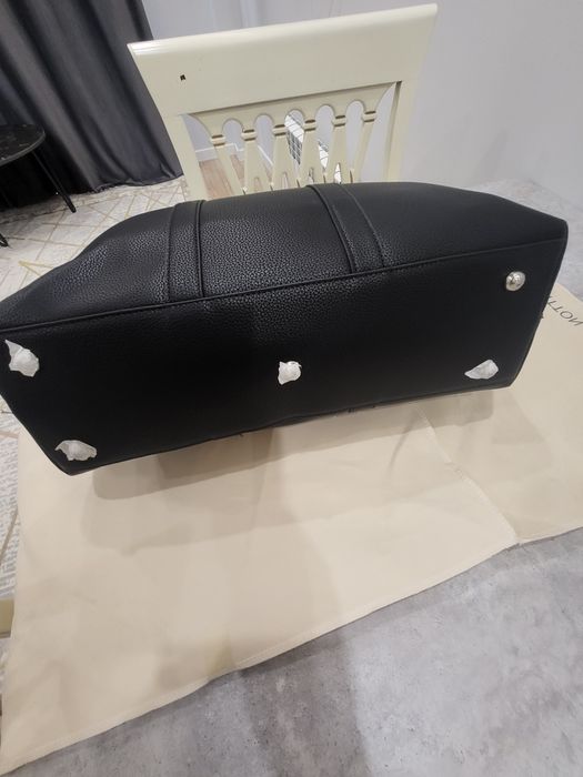 Georges Tote MM 41 x 29 x 14 cm
(Length x Height x Width)