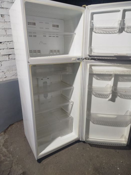 Продам холодильник daewoo