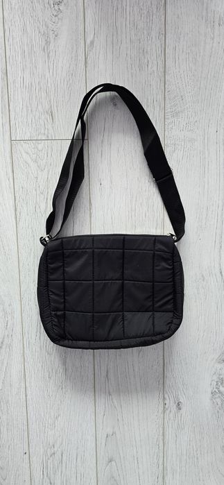 Дамска чанта през рамо