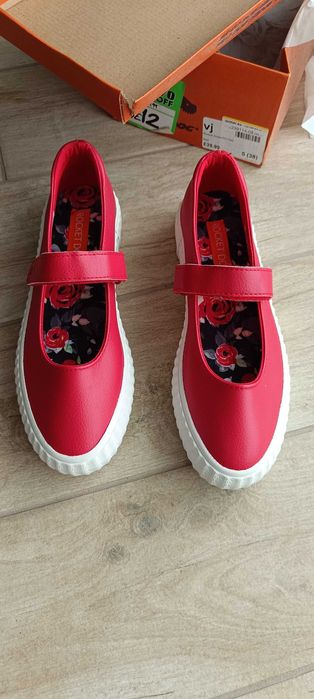 Червени обувки Rocket Dog размер 38