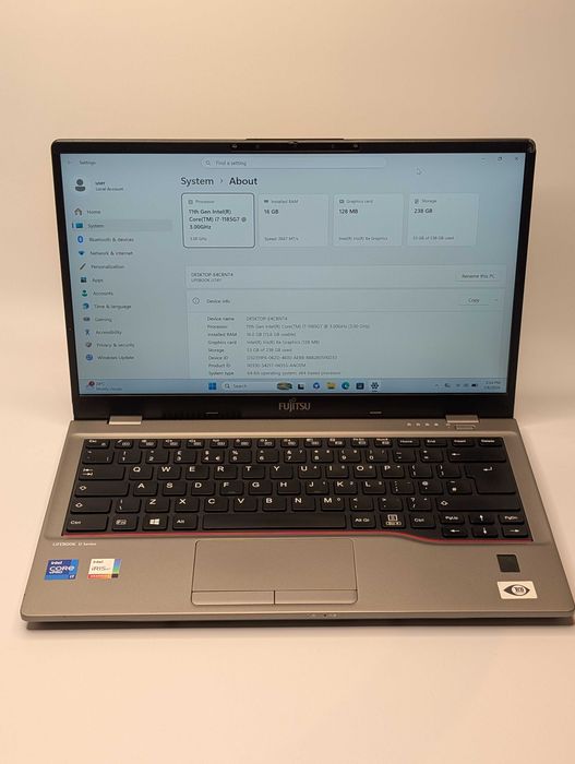 Laptop Fujitsu LIFEBOOK U7411, Intel Core i7-1185G7, 16GB RAM, 256GB SSD, Microsoft Office Activat, Baterie Excelenta