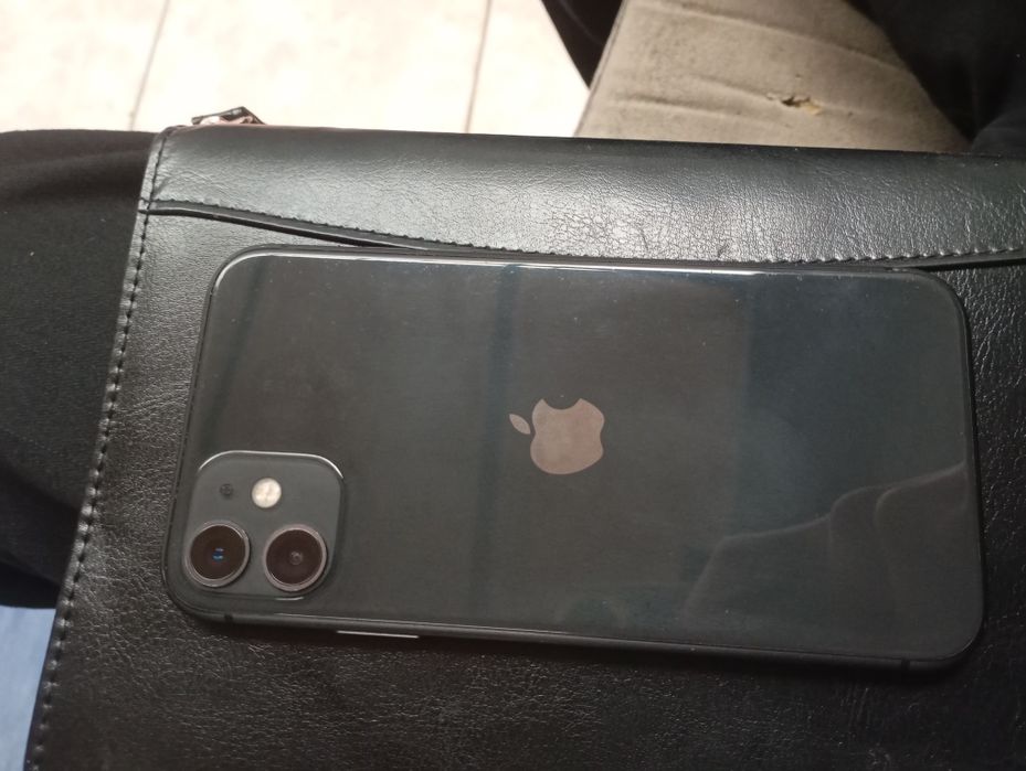iPhone 11 Black 128 Gb