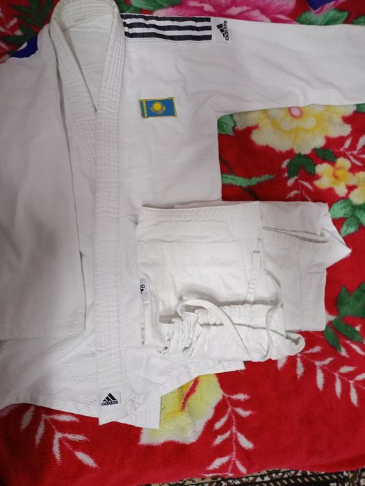 Продам Кимоно дзюдо Mizuno,Adidas