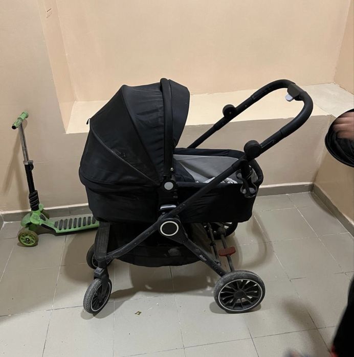 Продам коляску. Люлька подходит для грудничков