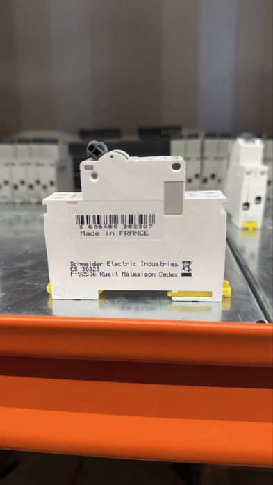 Sigurante automate Schneider Electric
