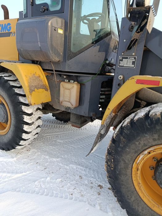 Продам погрузчик LW300