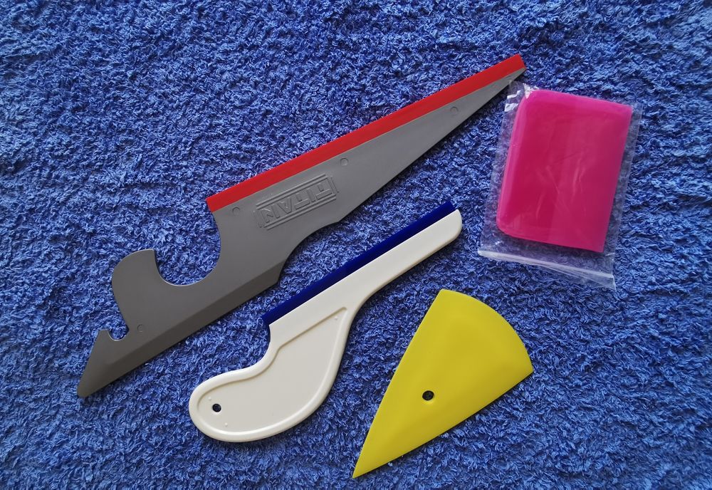 Инструменти за монтаж на фолио