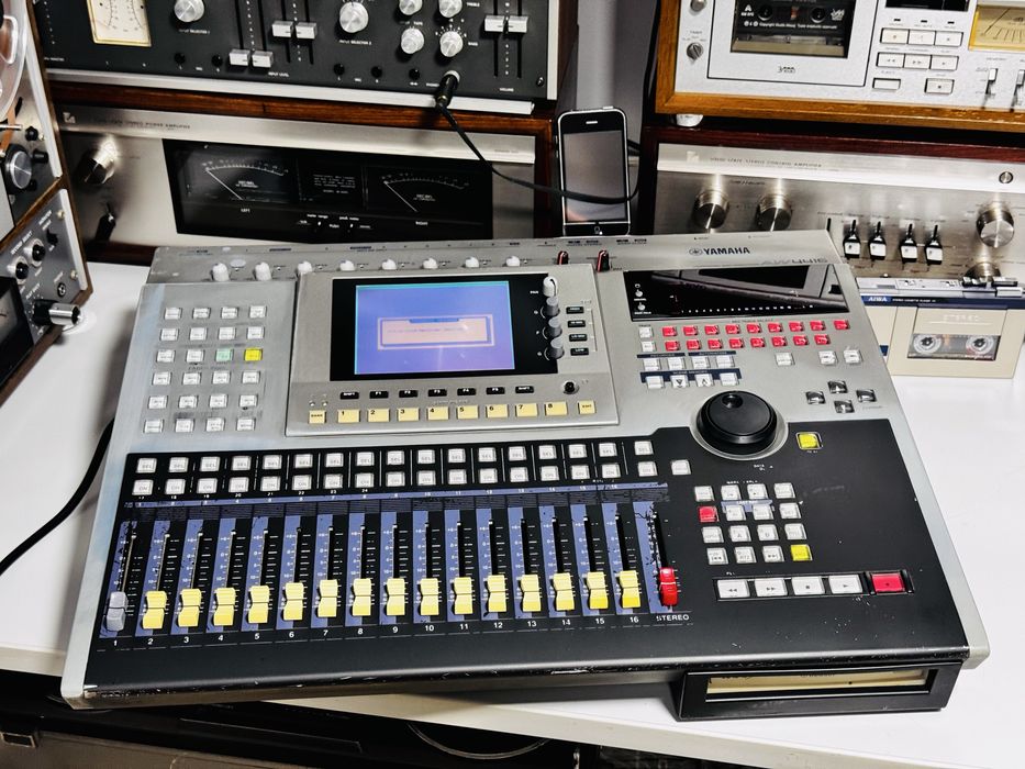 Mixer digital all in one YAMAHA AW-4416,workstation,16piste,HDD inclus