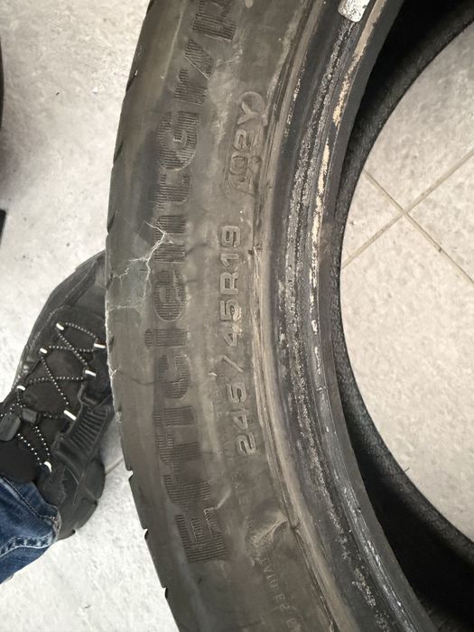 Гуми GOODYEAR 2 бр. 275/40/19 и 2 броя 245/45/19