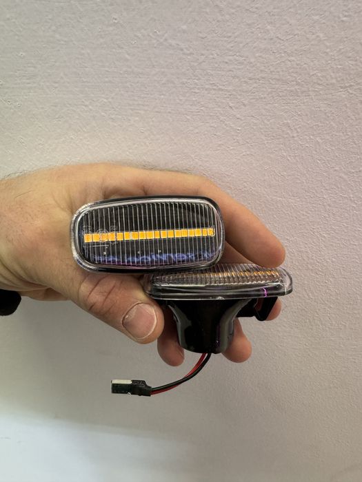 Повторители Prado120 поворотник на крыло Toyota