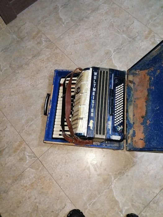 Продается Акордеон Велтьмайстер